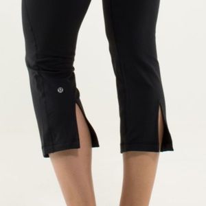 Lululemon Gather and Crow Crop size 6